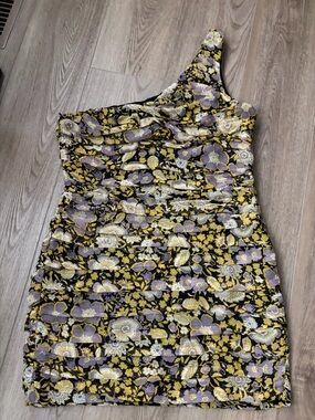 Zara One-Shoulder Floral Dress in Black, Gold & Lavender